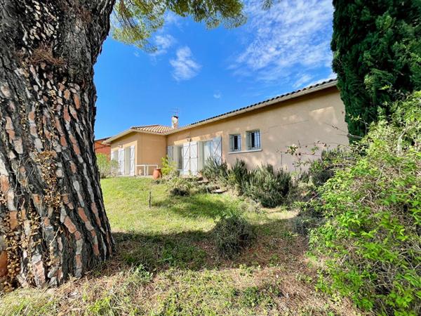 Maison L'Isle Jourdain 6 pièce(s) 143 m² avec garage et terrain de 1320 m²