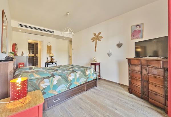 RIVE SUD Agosta Plage - Superbe T3 traversant vue mer + Garage Albitreccia (20128)