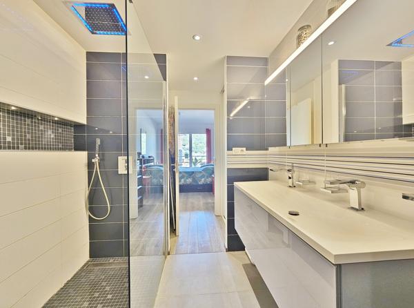RIVE SUD Agosta Plage - Superbe T3 traversant vue mer + Garage Albitreccia (20128)