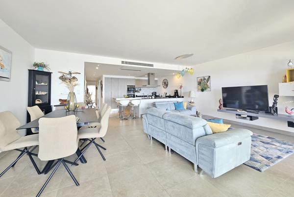 RIVE SUD Agosta Plage - Superbe T3 traversant vue mer + Garage Albitreccia (20128)