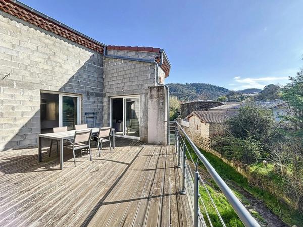 Maison de village 149m2 - 3 chambres - au calme avec grande terrasse et vue dégagée
