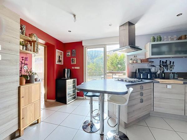 Maison de village 149m2 - 3 chambres - au calme avec grande terrasse et vue dégagée