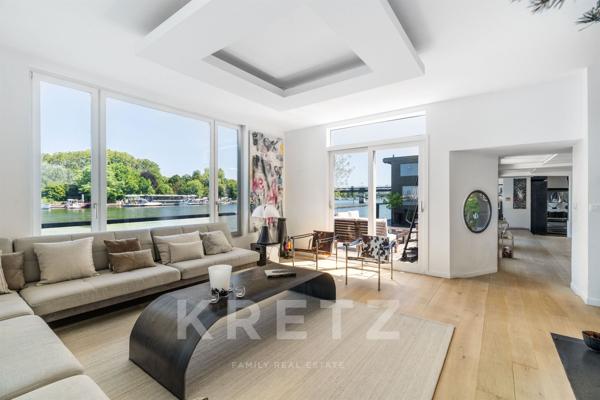 Saint-Cloud (92210) - Barge sur l'eau de 300m2 + 120m2 de terrasse - Excellent état