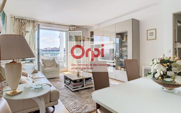 Appartement à vendre    3 pièces • 66,06 m2 Issy-les-Moulineaux