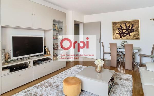 Appartement à vendre    3 pièces • 66,06 m2 Issy-les-Moulineaux