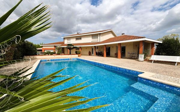 Maison à vendre    6 pièces • 254 m2 Tournefeuille