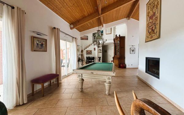 Maison à vendre    6 pièces • 254 m2 Tournefeuille