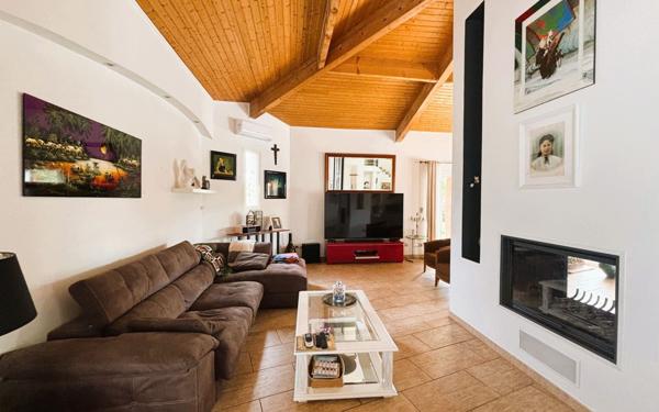 Maison à vendre    6 pièces • 254 m2 Tournefeuille