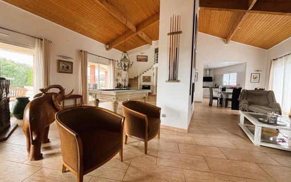 Maison à vendre    6 pièces • 254 m2 Tournefeuille