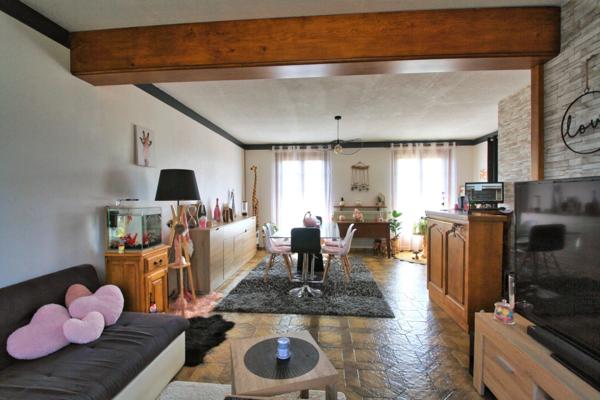 Maison 4 chambres, 140 m² sur un terrain de 1700 m².