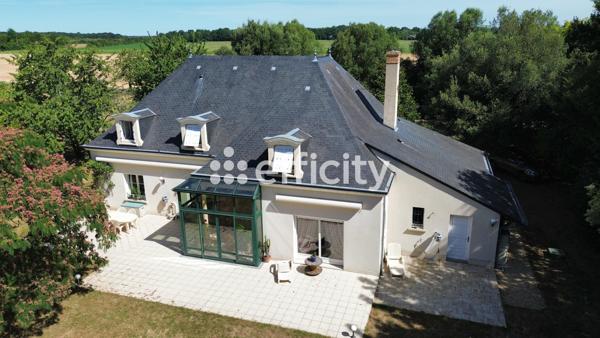 Maison
         8 pièces
        - 300 m² 715 000 € *