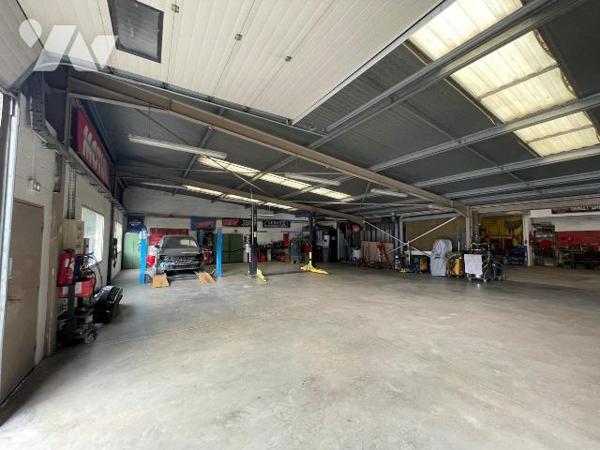 A VENDRE Ensemble immobilier comprenant; une maison de 87,43 M² et un garage de 575,87M²
Pour o...