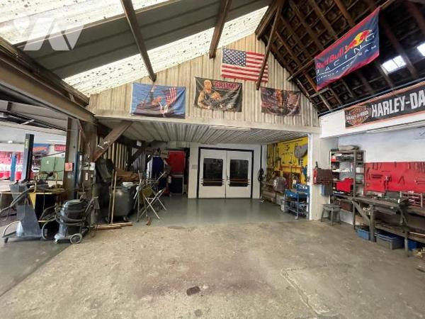 A VENDRE Ensemble immobilier comprenant; une maison de 87,43 M² et un garage de 575,87M²
Pour o...