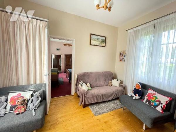 A VENDRE Ensemble immobilier comprenant; une maison de 87,43 M² et un garage de 575,87M²
Pour o...