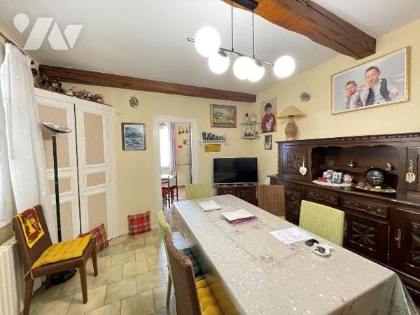 A VENDRE Ensemble immobilier comprenant; une maison de 87,43 M² et un garage de 575,87M²
Pour o...