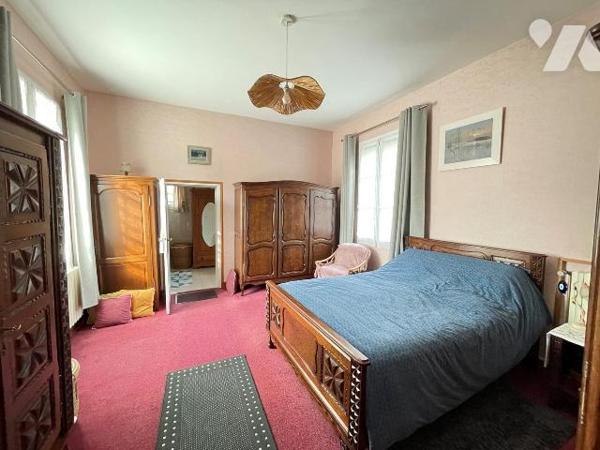 A VENDRE Ensemble immobilier comprenant; une maison de 87,43 M² et un garage de 575,87M²
Pour o...