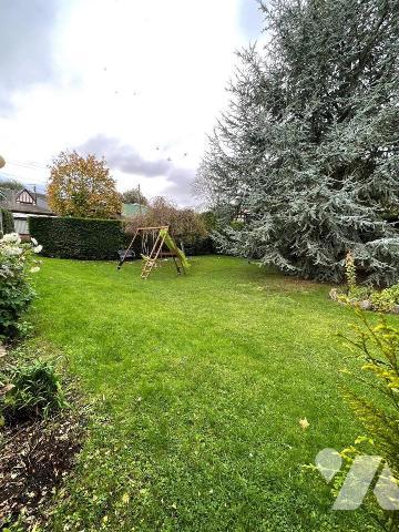 A VENDRE Ensemble immobilier comprenant; une maison de 87,43 M² et un garage de 575,87M²
Pour o...