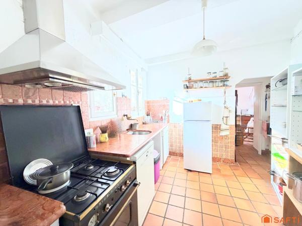 MAISON DE VILLE AVIGNON 120m2, 4 Chambres, Jardin.