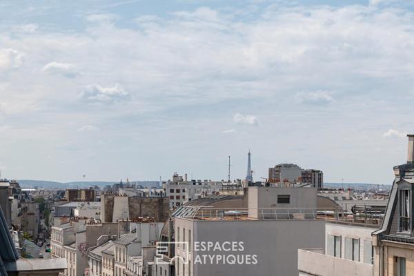 Studio rénové en dernier étage avec vue sur Sacré Coeur et Tour Eiffel
