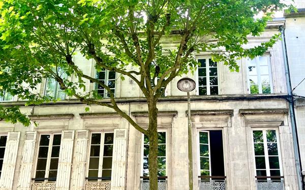 Appartement à vendre    1 pièce • 37,20 m2 Saintes