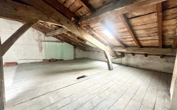 Appartement à vendre    1 pièce • 37,20 m2 Saintes