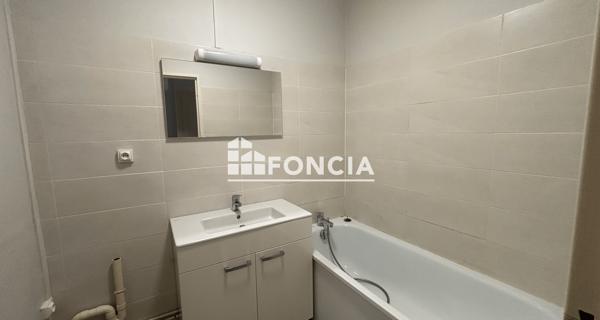 Location Appartement 3 pièces 64.06 m² - Neuville-sur-saône 69250