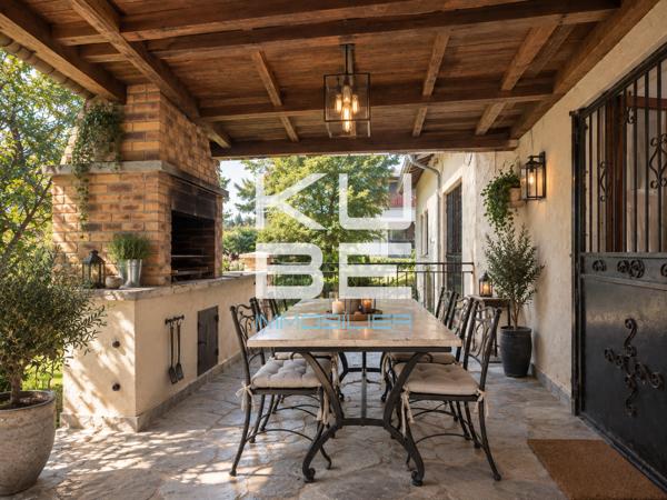 Maison de village 8 pièce(s) 3 chambre(s) 211.5 m²