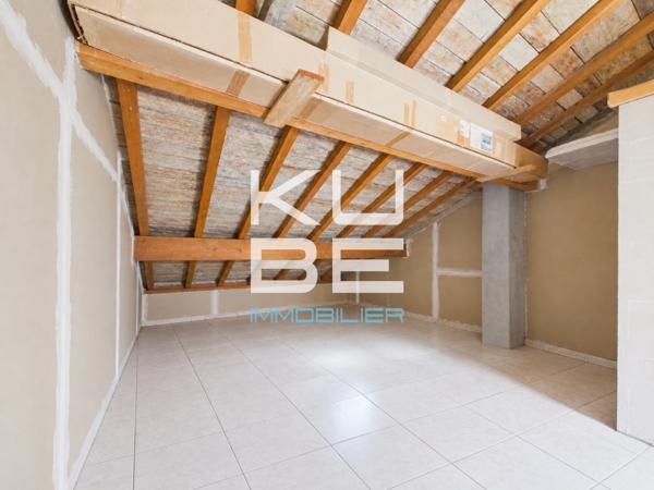 Maison de village 8 pièce(s) 3 chambre(s) 211.5 m²