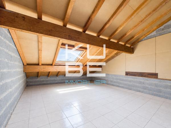 Maison de village 8 pièce(s) 3 chambre(s) 211.5 m²
