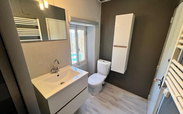 Maison à vendre    15 pièces •  Barjac