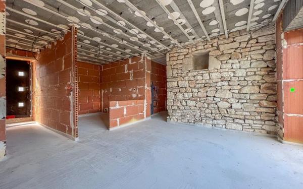 Maison à vendre    15 pièces •  Barjac