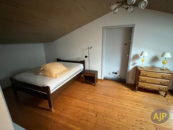 Maison à louer La Roche Sur Yon : 5 pièces, 154m² avec 4 chambre(s) à 1 300€ - AJP Immobilier La Roche-sur-Yon