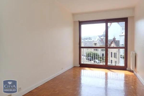 Appartement à louer 2 pièces 54m²