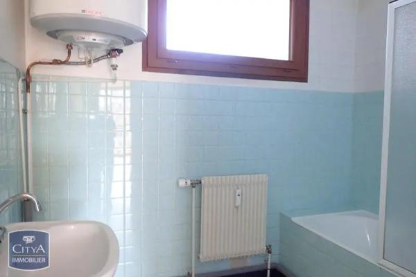 Appartement à louer 2 pièces 54m²