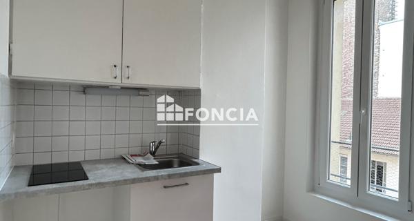 Location Studio 19.71 m² - Paris 75011