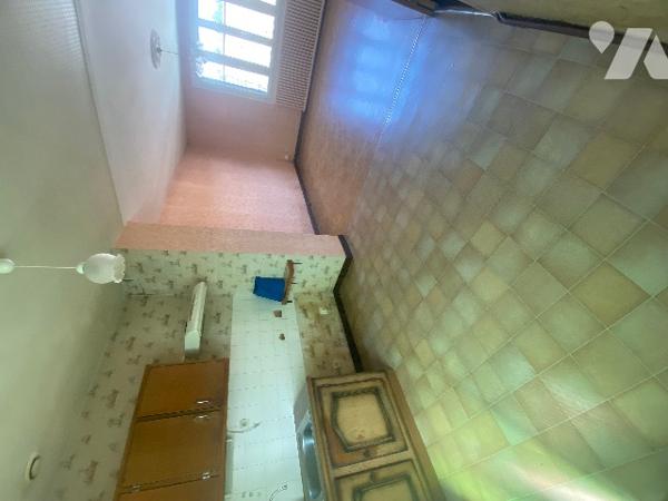 Une maison d'habitation 4 chambres sur 448 m² de terrain