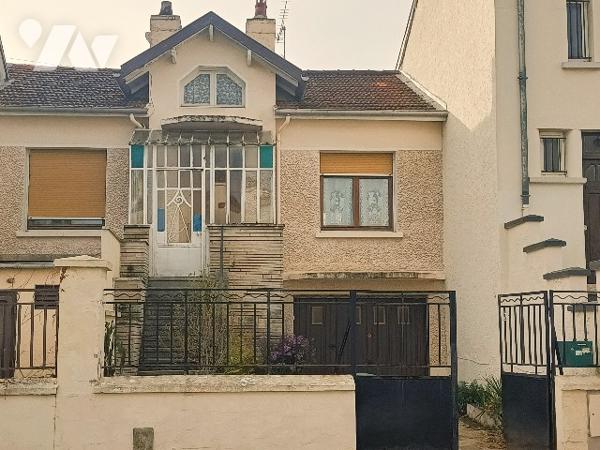 Jolie maison de 98 m² habitables avec garage et beau jardin de 400m².