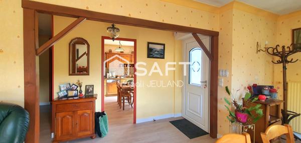 TRANQUILITÉ , BEAUX VOLUMES , GRAND JARDIN , HANGAR IDEAL ARTISAN !!!MAISON CONTEMPORAINE POUR UNE VIE DE FAMILLE ÉPANOUIE !