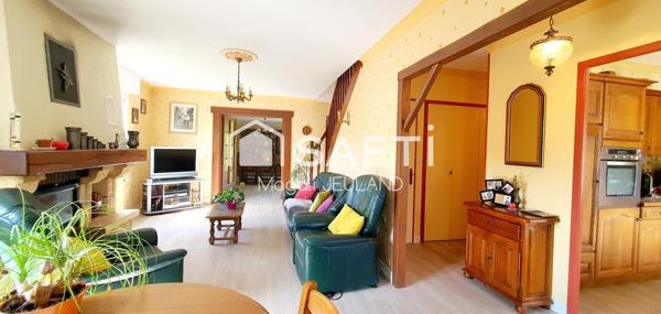 TRANQUILITÉ , BEAUX VOLUMES , GRAND JARDIN , HANGAR IDEAL ARTISAN !!!MAISON CONTEMPORAINE POUR UNE VIE DE FAMILLE ÉPANOUIE !