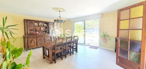 TRANQUILITÉ , BEAUX VOLUMES , GRAND JARDIN , HANGAR IDEAL ARTISAN !!!MAISON CONTEMPORAINE POUR UNE VIE DE FAMILLE ÉPANOUIE !