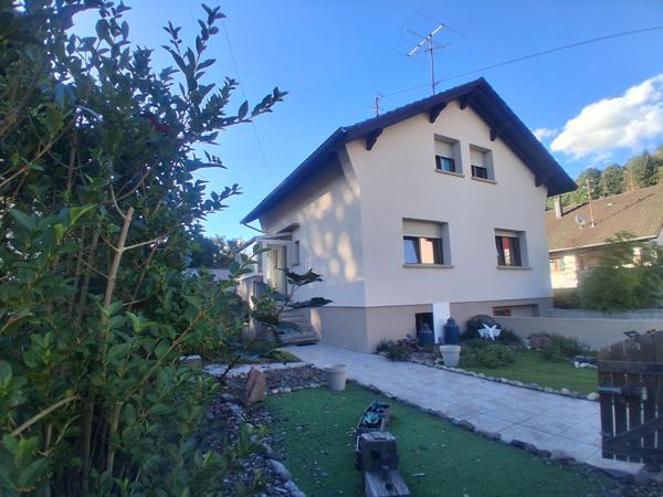 MAISON FAMILIALE AVEC JARDIN  398 M²  TERRAIN  SAINT-AMARIN