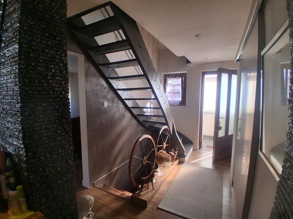 MAISON FAMILIALE AVEC JARDIN  398 M²  TERRAIN  SAINT-AMARIN