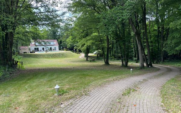 Maison à vendre    8 pièces • 238,28 m2 Dardilly