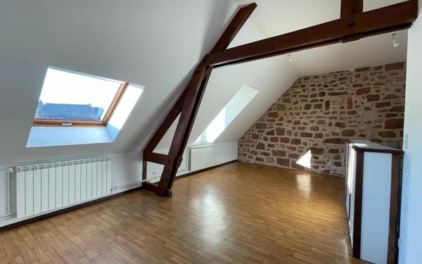 Appartement à louer    2 pièces •  Marcillac-Vallon