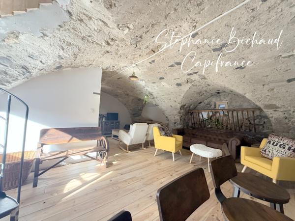 Maison propriété pierre à vendre 6 pièces VENTEROL (05) Les tourniaires