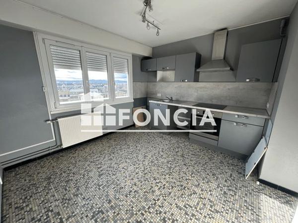 Location Appartement 3 pièces 75.53 m² - 6 PLACE VERDUN Roanne 42300