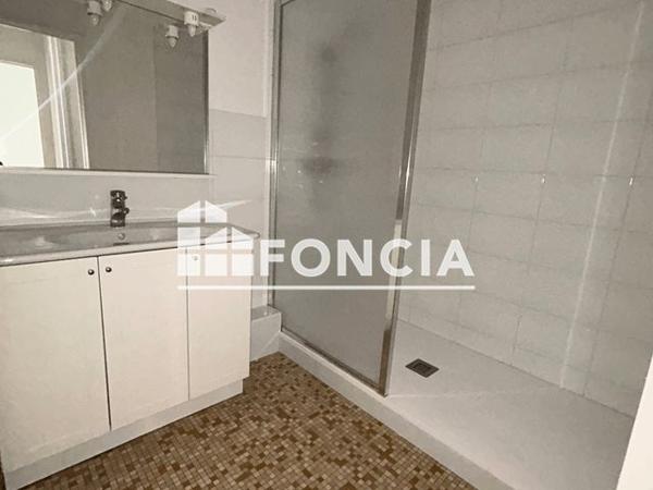 Location Appartement 3 pièces 75.53 m² - 6 PLACE VERDUN Roanne 42300