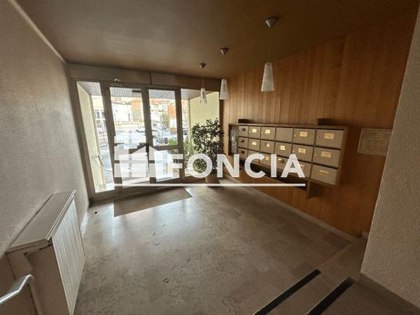 Location Appartement 3 pièces 75.53 m² - 6 PLACE VERDUN Roanne 42300