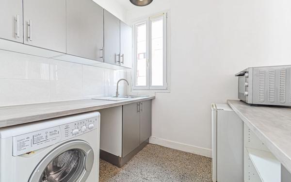 Appartement à vendre    2 pièces • 30,84 m2 Montreuil