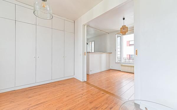 Appartement à vendre    2 pièces • 30,84 m2 Montreuil